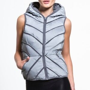 BLANC NOIR Reflective Mesh Inset Puffer Vest Running Jogging Athletic Medium